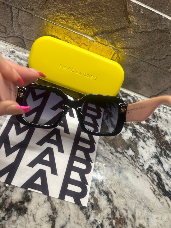 Marc Jacobs Black Front Sunglasses with Pink Temples NEW main image 4